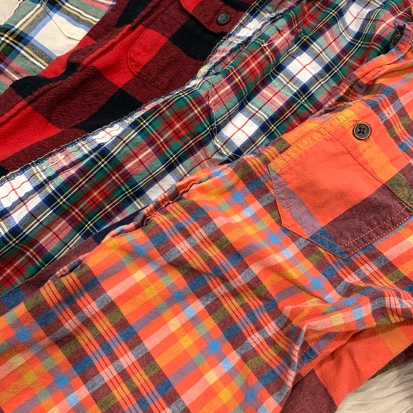 (SOLD) Bundle of 4 Boys’ Button Down Shirts - Picture 3 of 5